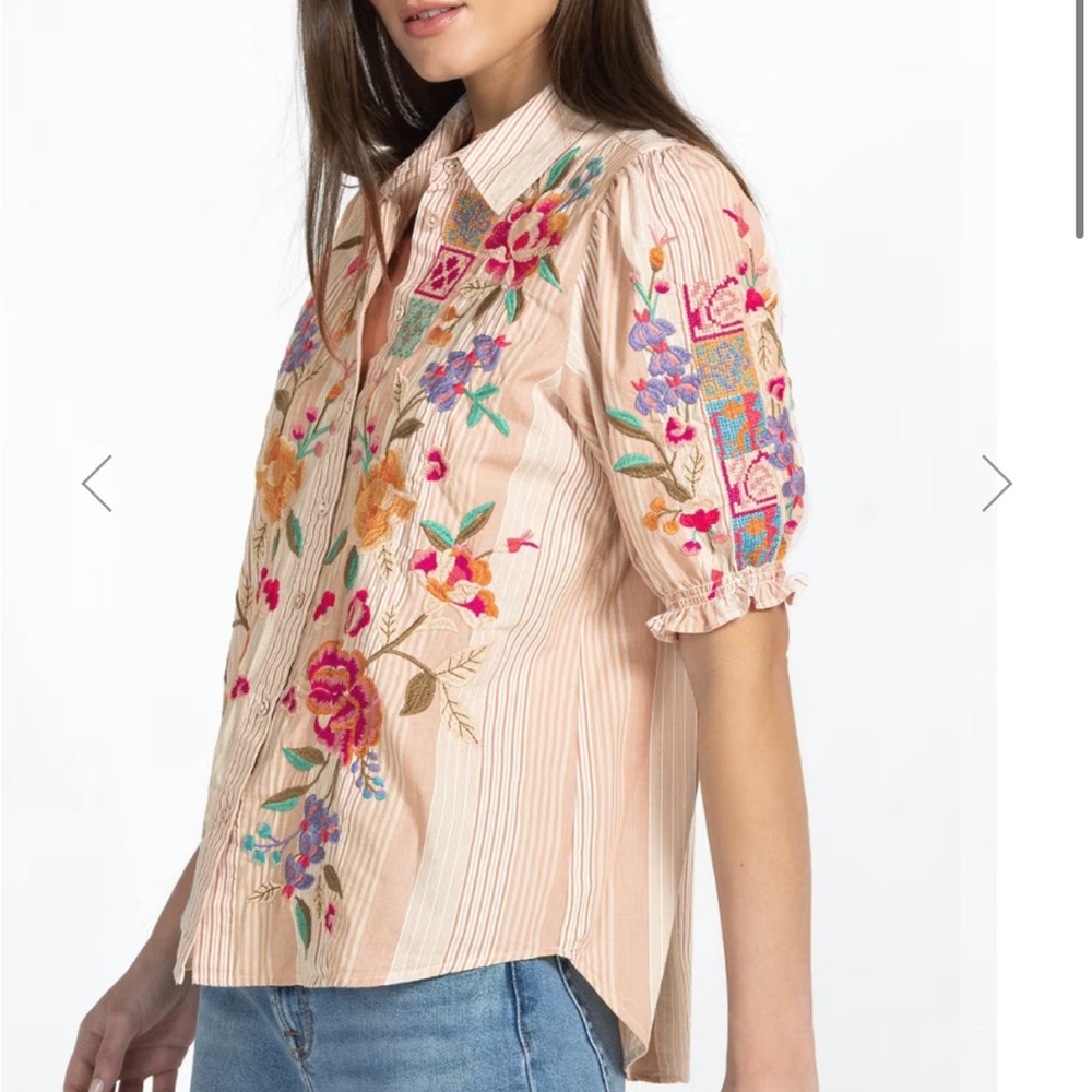 Johnny Was PETUNIA SMOCKED LISBON SHIRT. Size M - Picture 3 of 8